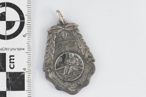 3906_2000_2000.jpg