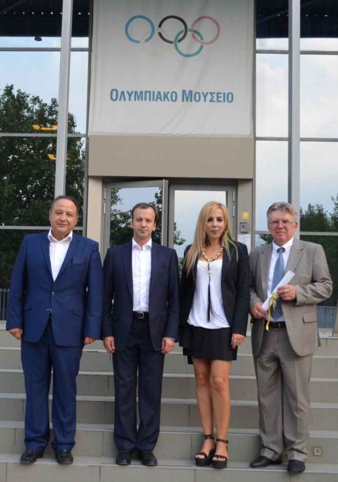 &Omicron; &Alpha;&Nu;&Alpha;&Pi;&Lambda;&Eta;&Rho;&Omega;&Tau;&Eta;&Sigma; &Pi;&Rho;&Omega;&Theta;&Upsilon;&Pi;&Omicron;&Upsilon;&Rho;&Gamma;&Omicron;&Sigma; &Tau;&Eta;&Sigma; &Rho;&Omega;&Sigma;&Iota;&Alpha;&Sigma;  &Sigma;&Tau;&Omicron; &Omicron;&Lambda;&Upsilon;&Mu;&Pi;&Iota;&Alpha;&Kappa;&Omicron; &Mu;&Omicron;&Upsilon;&Sigma;&Epsilon;&Iota;&Omicron;