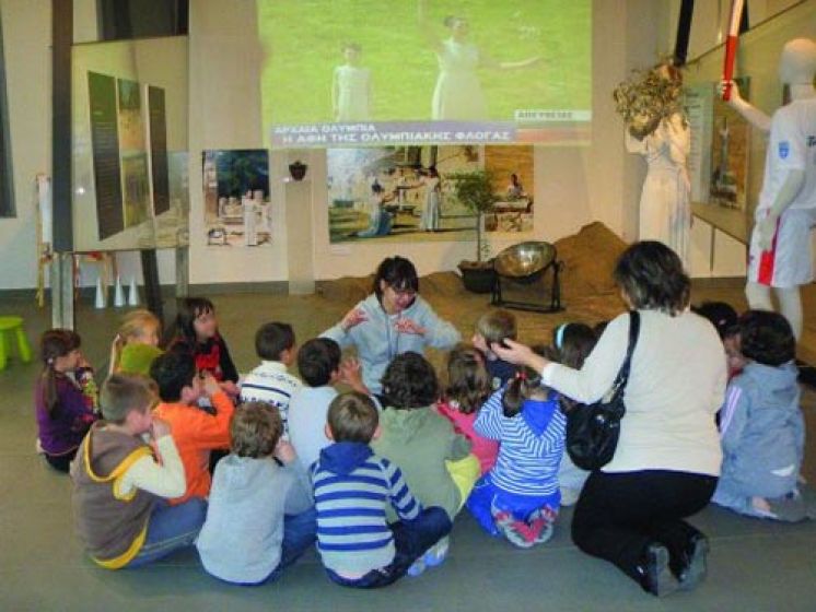 Galaxy S III: Designed for humans, inspired by nature! 